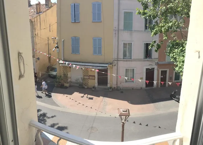 Excellent Au Coeur Historique De Fréjus